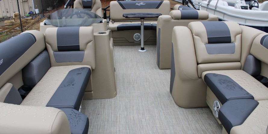 Sunchaser Boats Geneva Cruise 22 LR DH