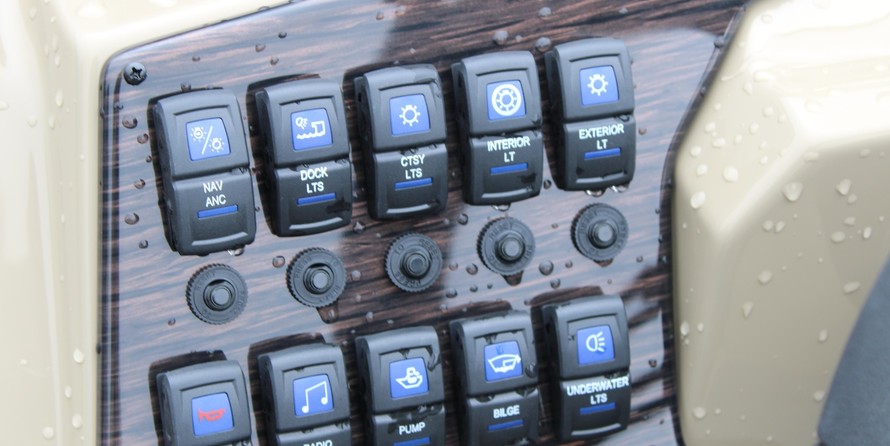 Sunchaser Boats Geneva Cruise 22 LR DH