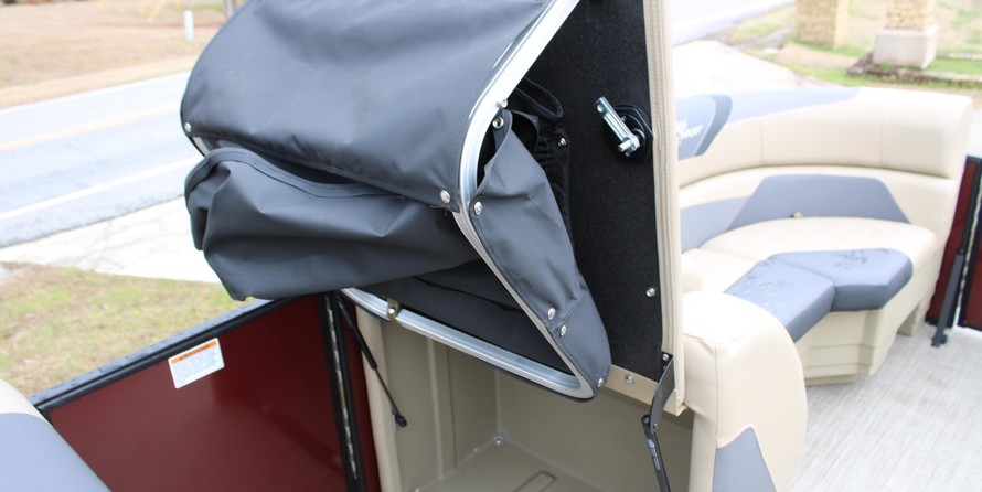 Sunchaser Boats Geneva Cruise 22 LR DH