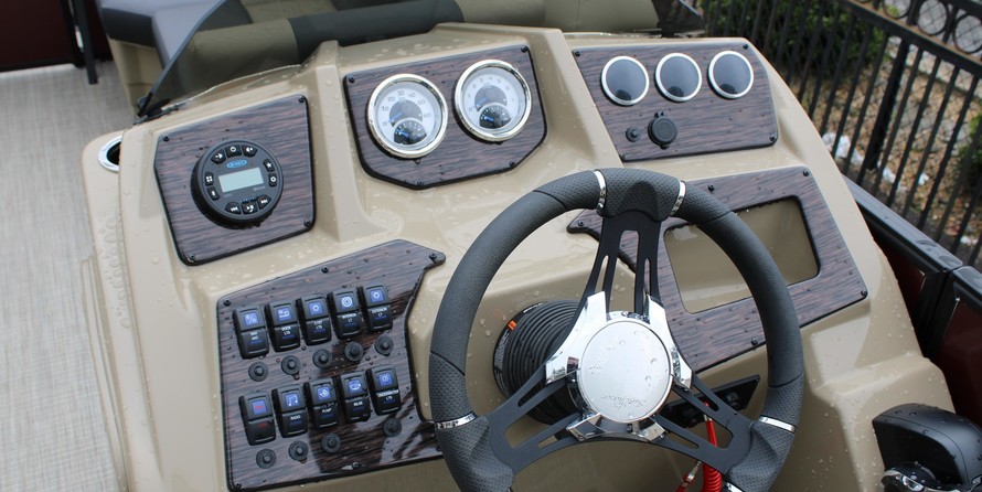 Sunchaser Boats Geneva Cruise 22 LR DH