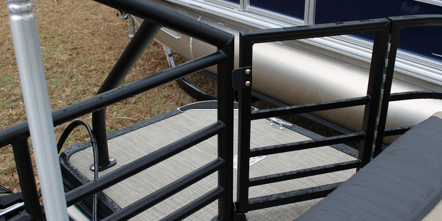 Sunchaser Boats Geneva Cruise 22 LR DH