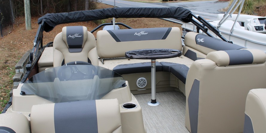 Sunchaser Boats Geneva Cruise 22 LR DH