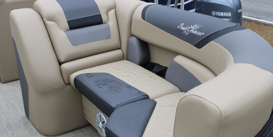 Sunchaser Boats Geneva Cruise 22 LR DH