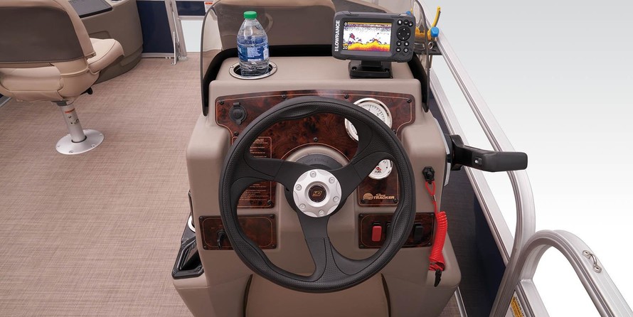 Sun Tracker Bass Buggy 18 DLX