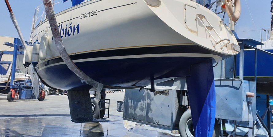 Beneteau First 285