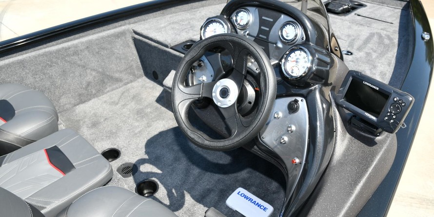 Tracker Pro Team 175 TXW