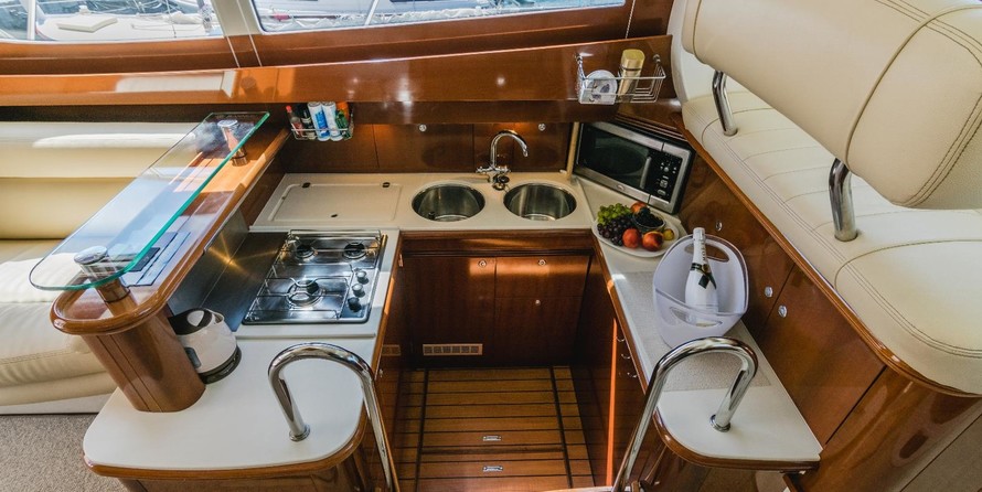 Prestige 46 Fly