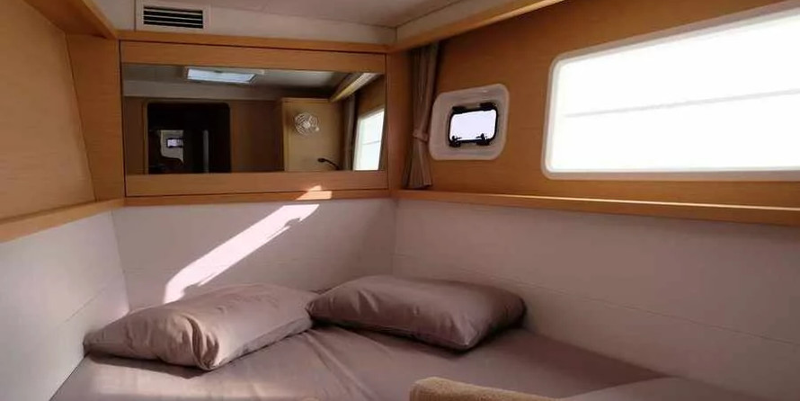 Lagoon 450 F