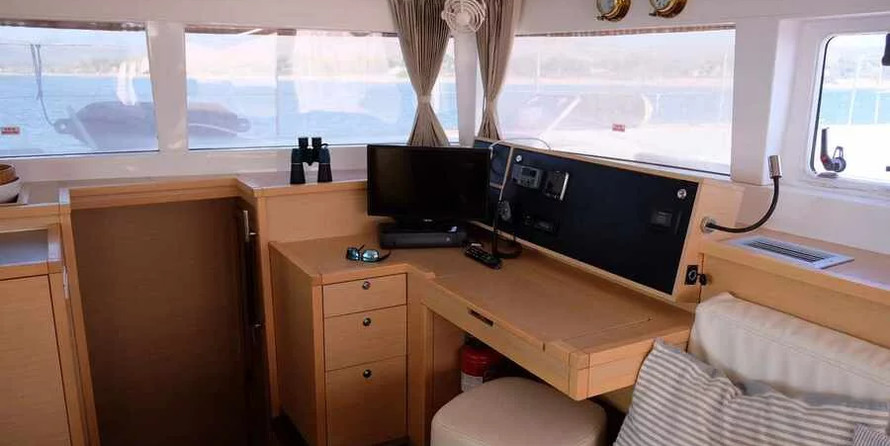 Lagoon 450 F