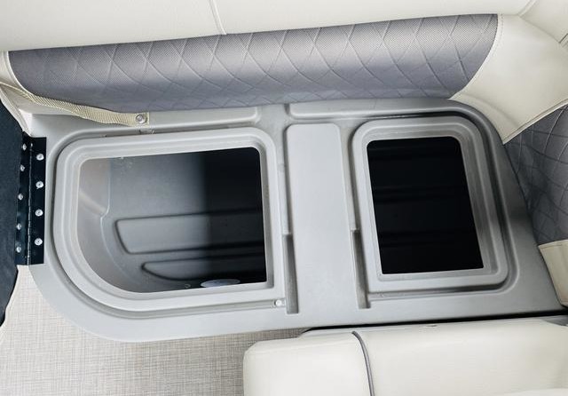 Sun Tracker Fishin Barge 20 DLX