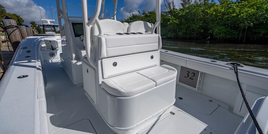 Yellowfin 32 offshore