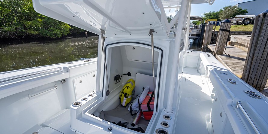 Yellowfin 32 offshore