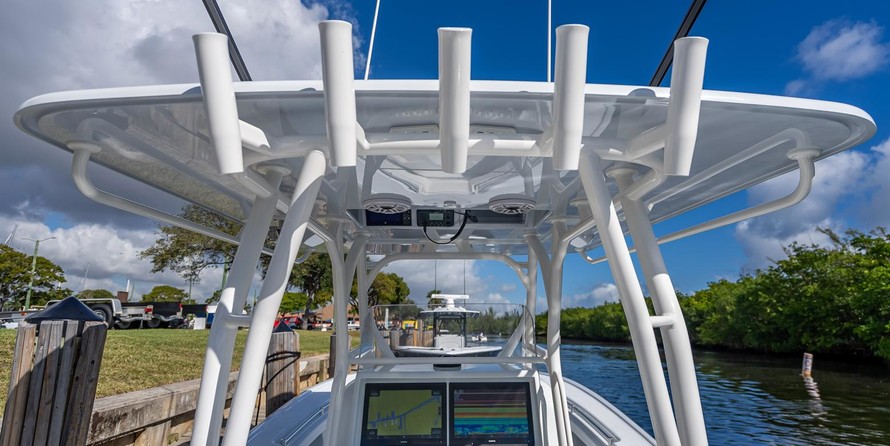 Yellowfin 32 offshore