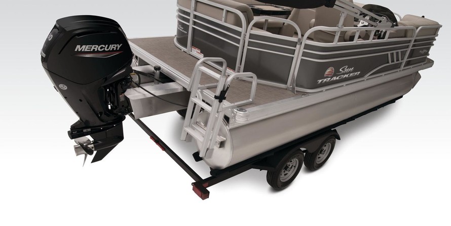 Sun Tracker Party Barge 20 DLX