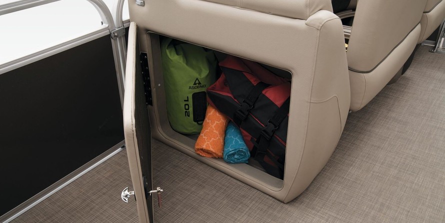 Sun Tracker Party Barge 20 DLX