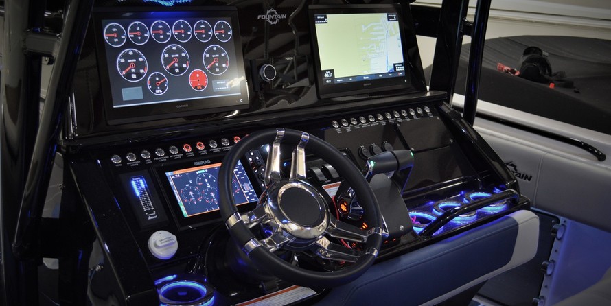 Fountain 38 center console te