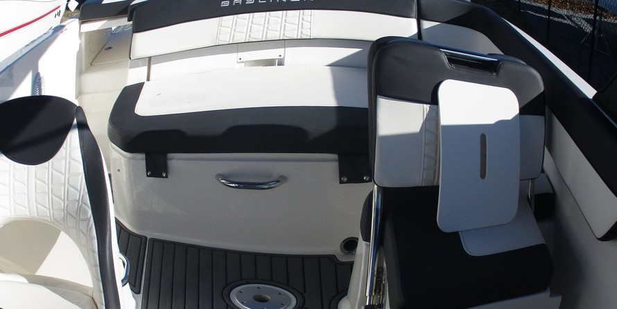 Bayliner VR6 BOWRIDER