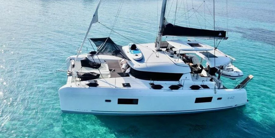 Lagoon 42
