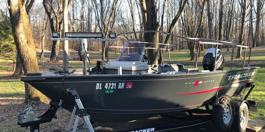 Tracker Pro Guide V-16 SC