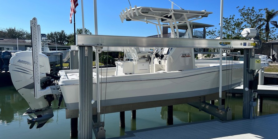 Ranger boats 2400 bay