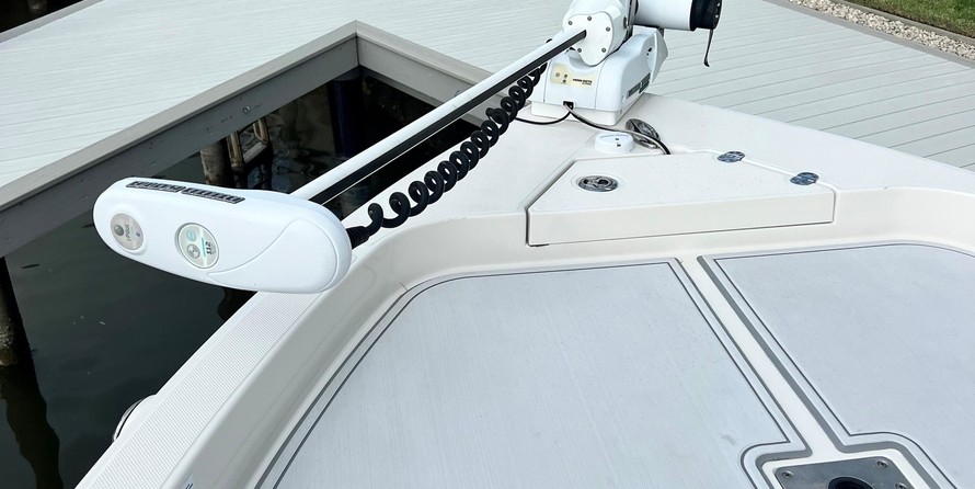 Ranger boats 2400 bay