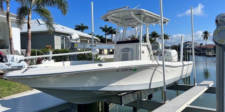 Ranger boats 2400 bay
