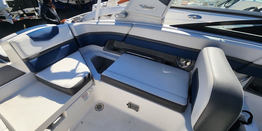 Chaparral 243 Vortex VRX