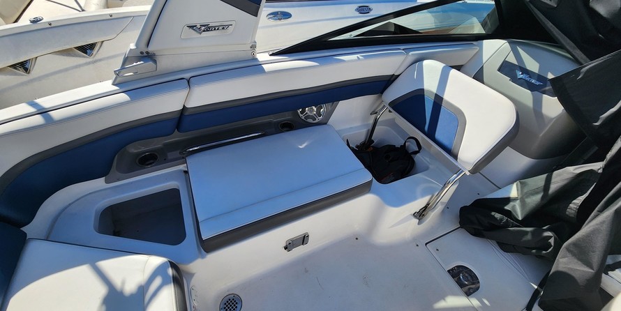 Chaparral 243 Vortex VRX