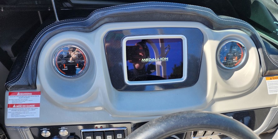 Chaparral 243 Vortex VRX