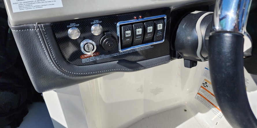 Chaparral 243 Vortex VRX