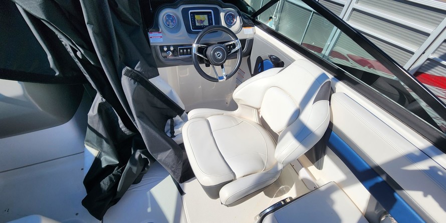 Chaparral 243 Vortex VRX