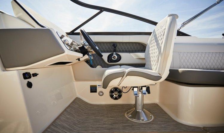 Sea Ray 250 SLX