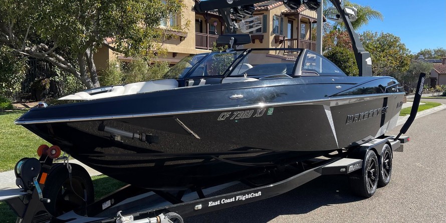Malibu Wakesetter 25 LSV