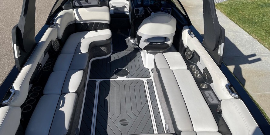 Malibu Wakesetter 25 LSV