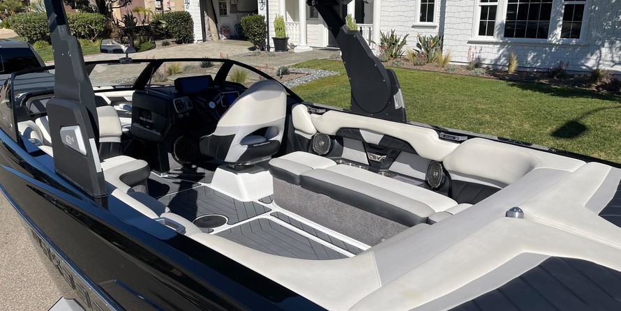 Malibu Wakesetter 25 LSV