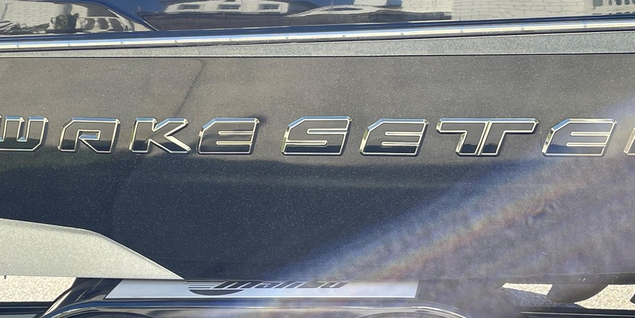 Malibu Wakesetter 25 LSV