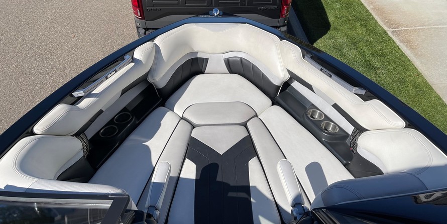 Malibu Wakesetter 25 LSV