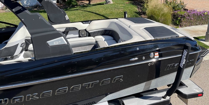 Malibu Wakesetter 25 LSV