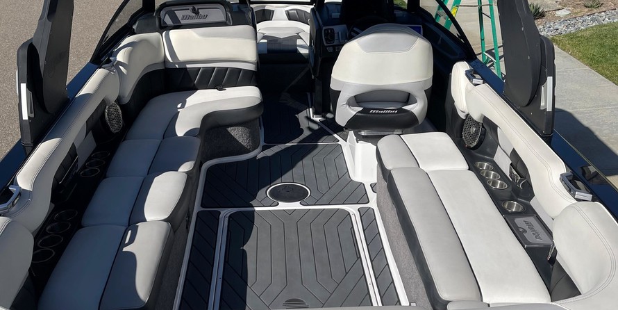 Malibu Wakesetter 25 LSV