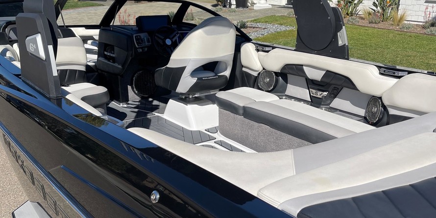 Malibu Wakesetter 25 LSV