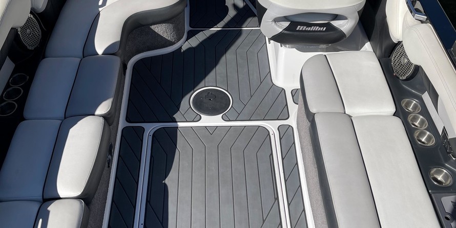 Malibu Wakesetter 25 LSV