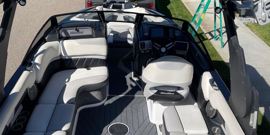 Malibu Wakesetter 25 LSV
