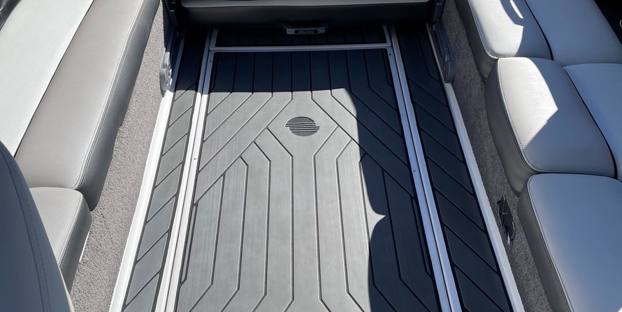 Malibu Wakesetter 25 LSV