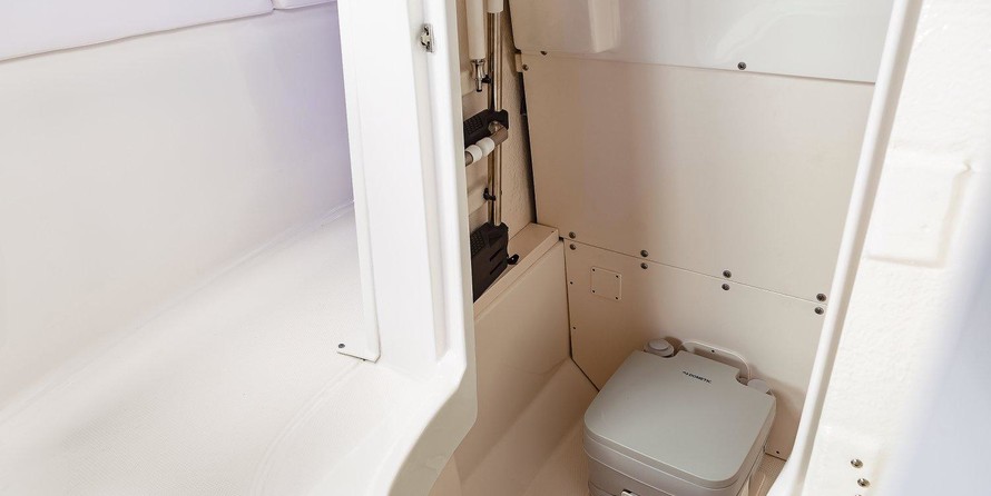 Robalo centre console r272