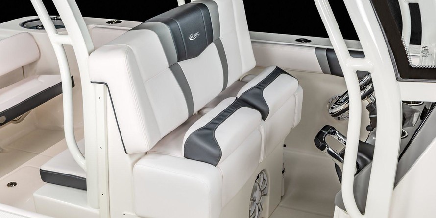 Robalo centre console r272
