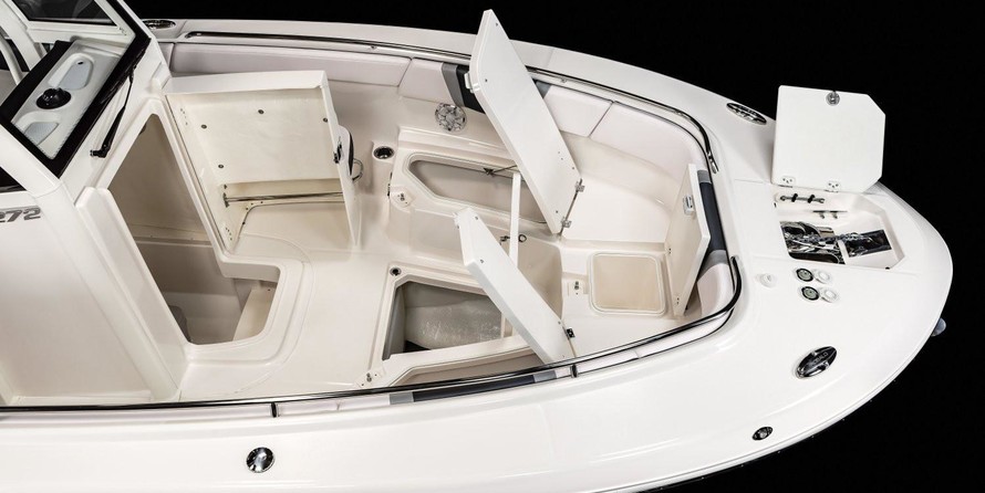 Robalo centre console r272