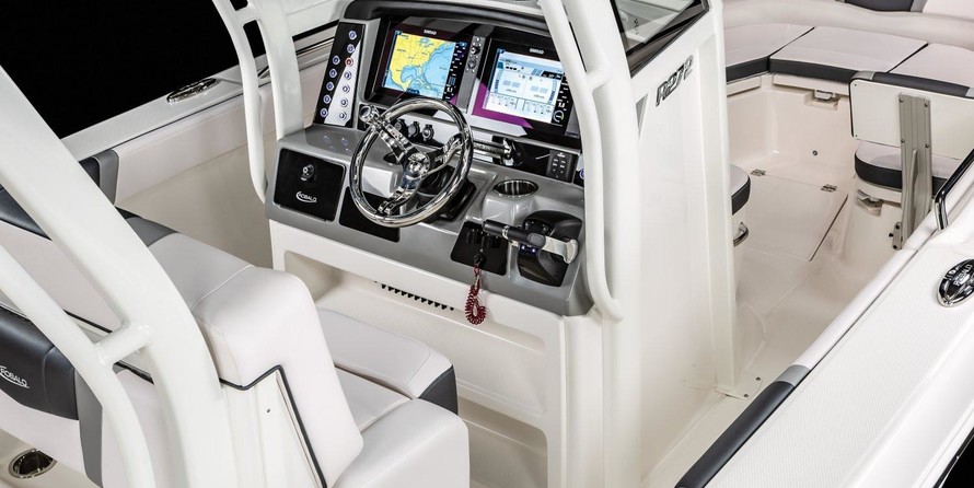 Robalo centre console r272
