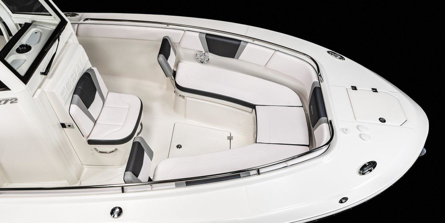 Robalo centre console r272