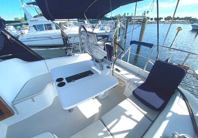 Catalina 375