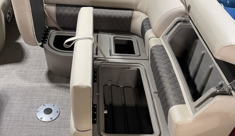 Sun Tracker Party Barge 22 DLX